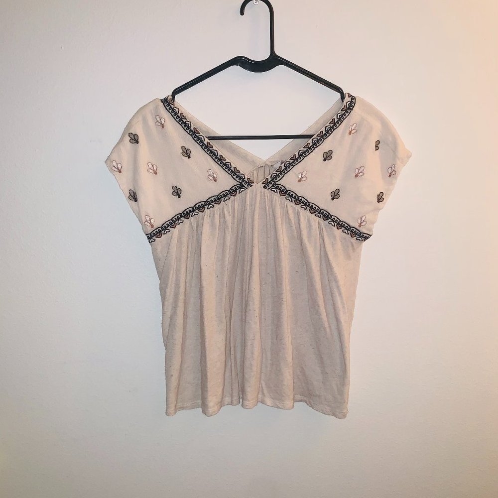 Cream Sleeveless VNeck Top